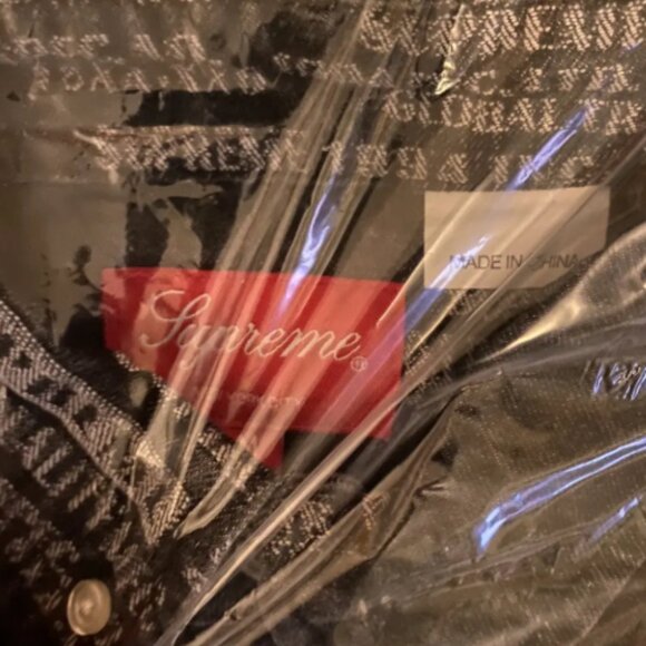 Supreme Trademark Jacquard Denim Shirt Washed Black Size Medium SS23 (Fast Ship) - Picture 4 of 7